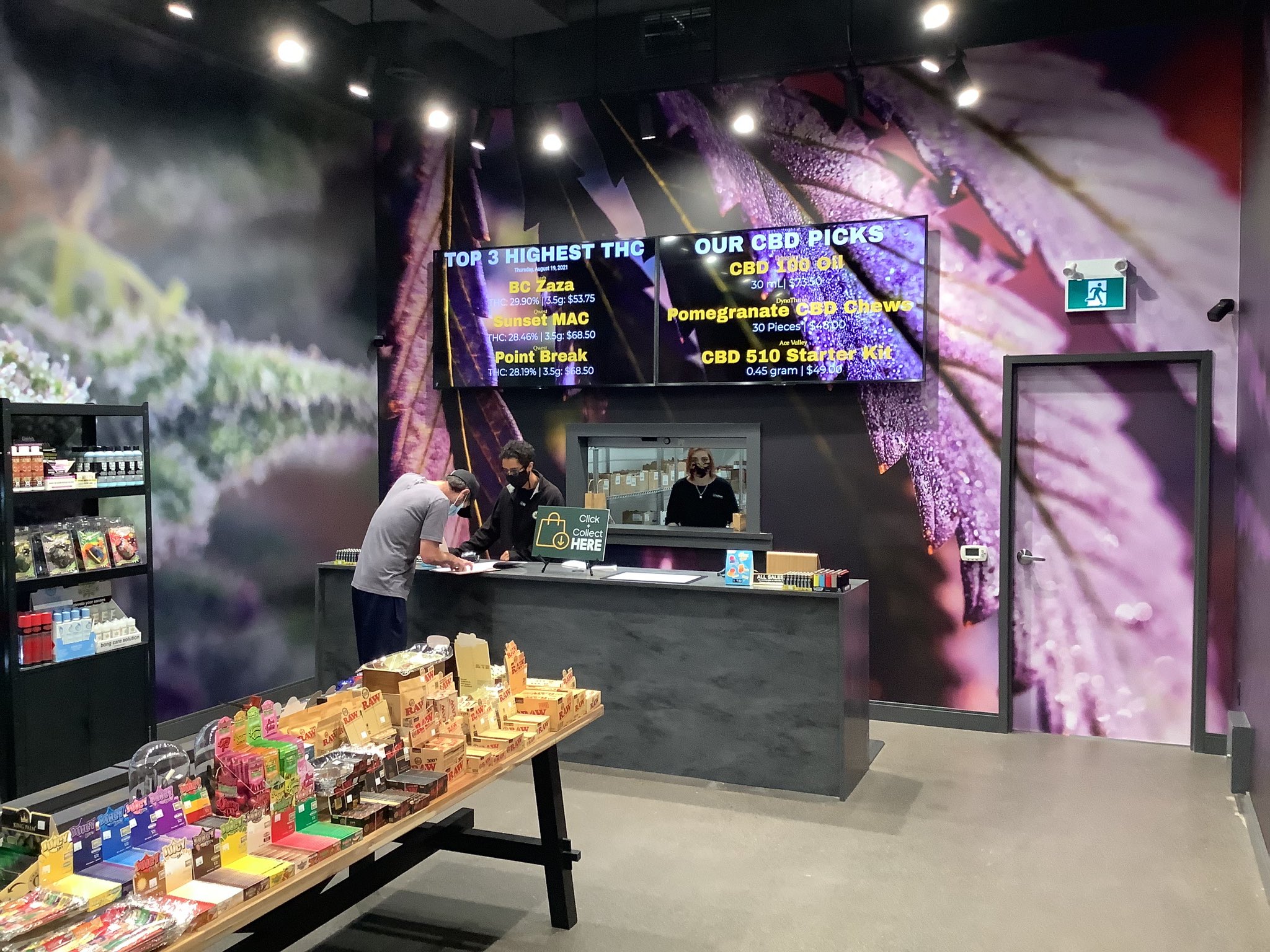 Image of a Calyx + Trichomes cannabis store