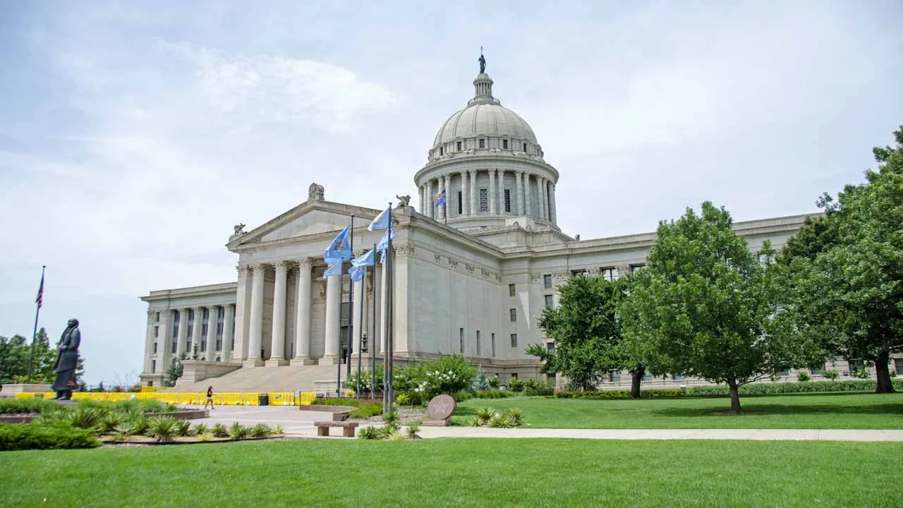 Image of Oklahoma state capitol building
