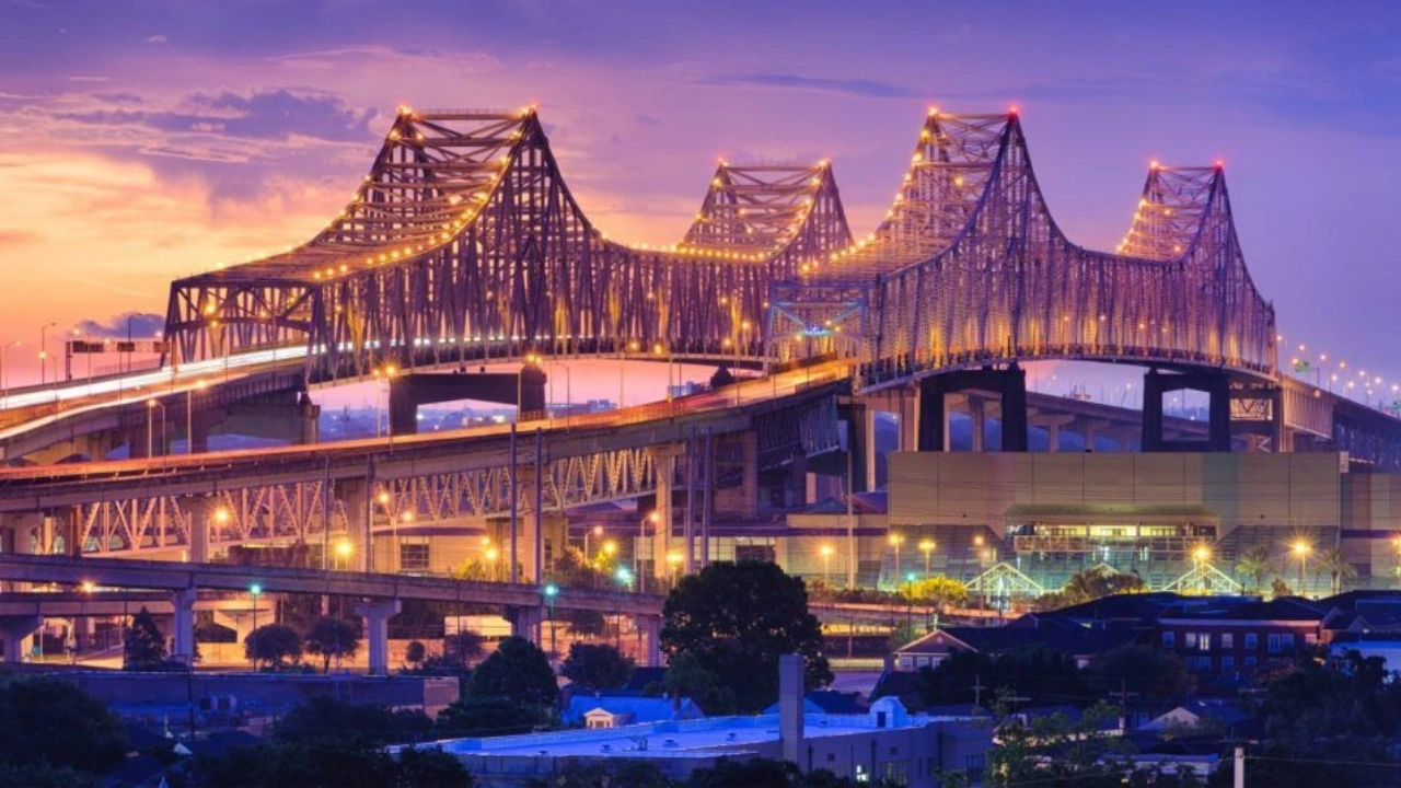 Image of Crescent City Connection Bridge in New Orleans