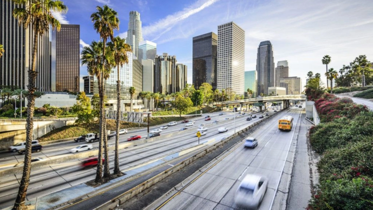 Image of downtown Los Angeles skyline