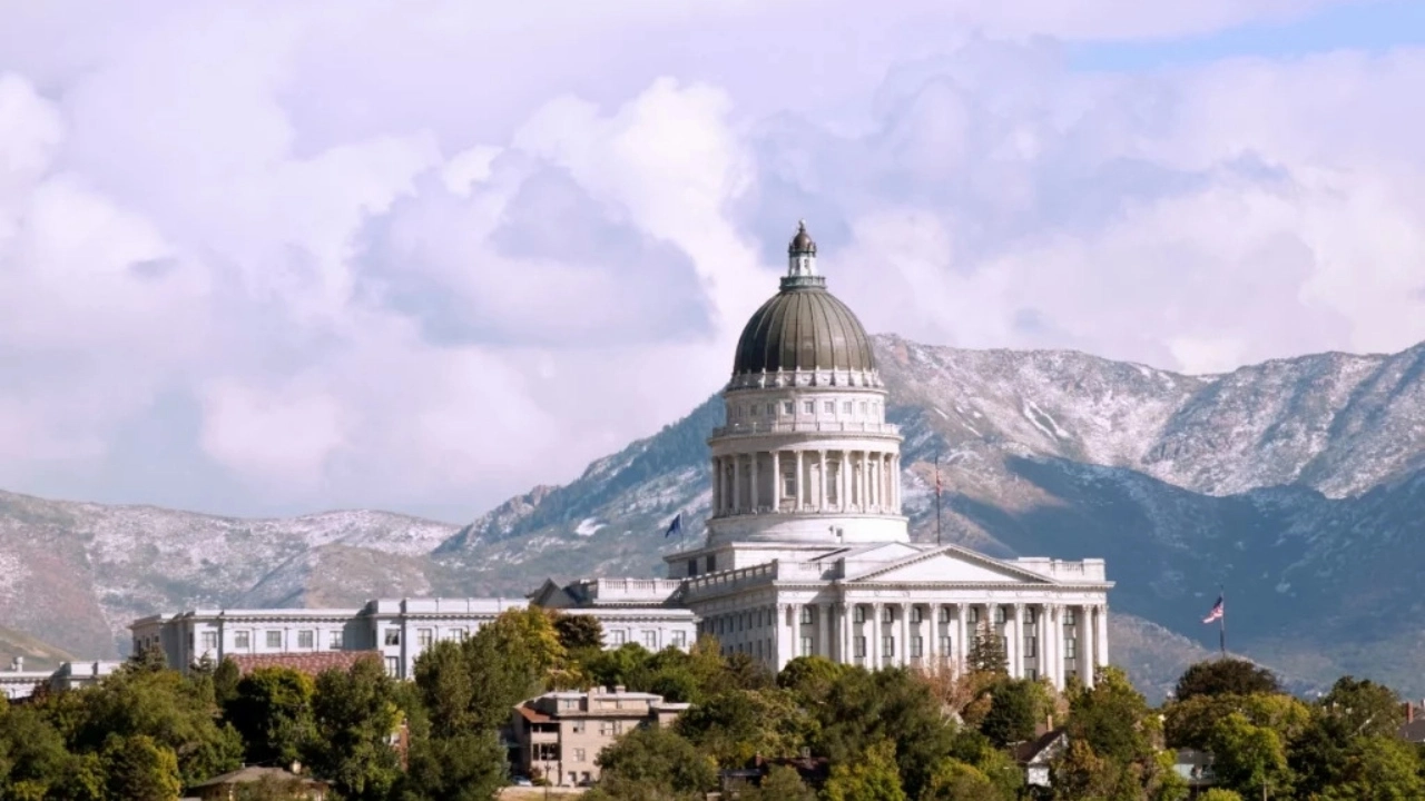 Image of Utah state capitol building