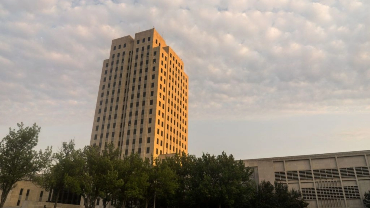 Image of North Dakota state capitol building