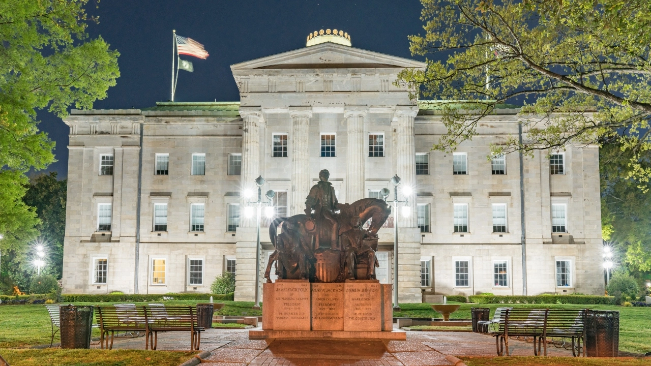 Image of North Carolina state capitol building