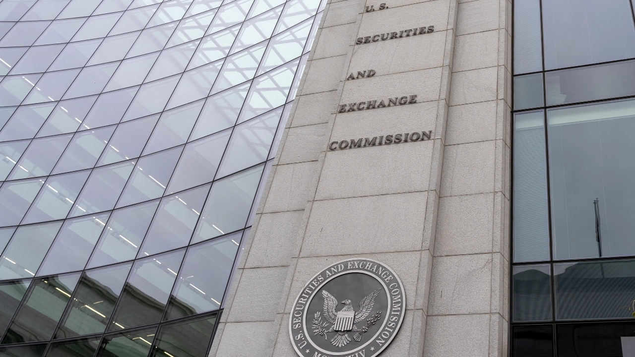 Exterior image of the U.S. Securities and Exchange Commission