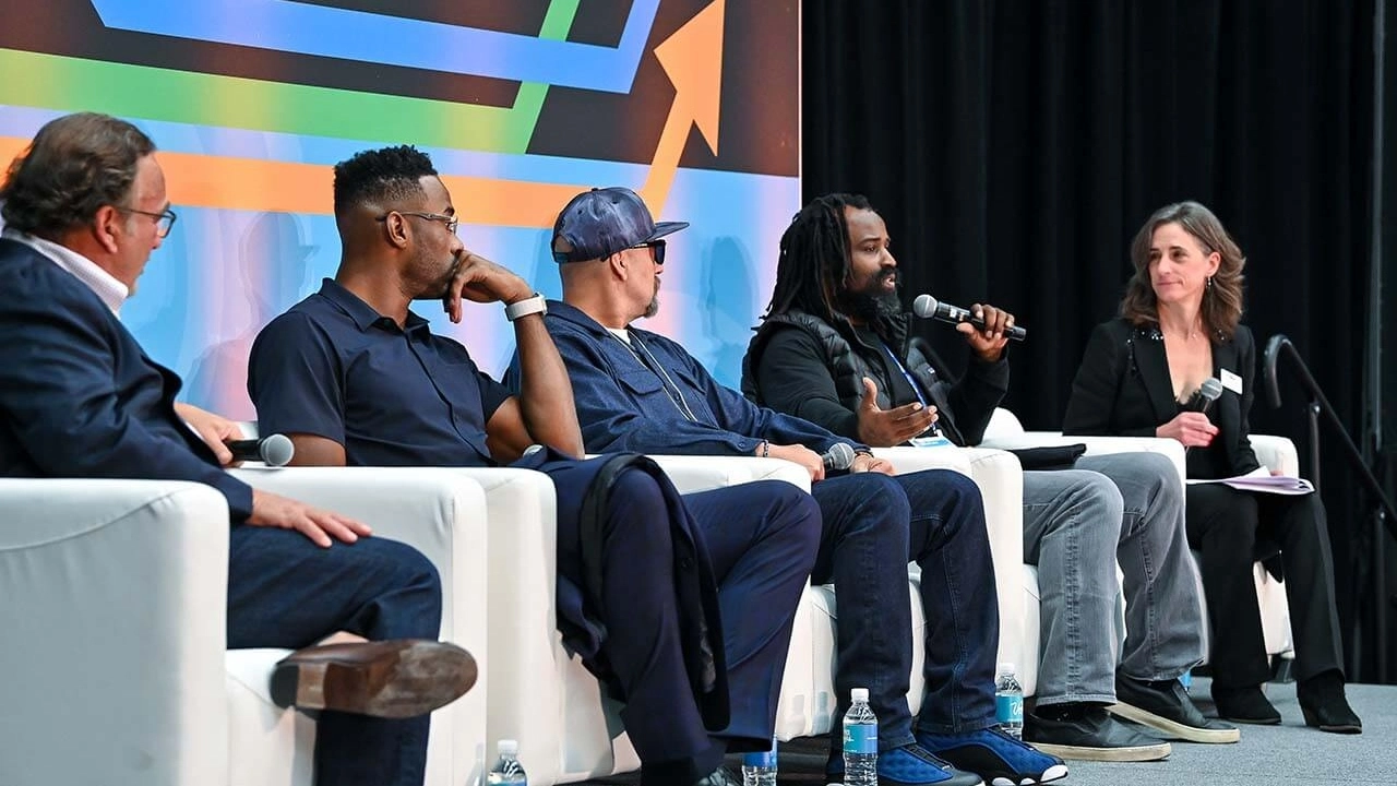 Image of Pamela Moore leading the celebrity brands panel at MJBizCon 2022