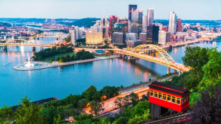 Image of downtown Pittsburgh, Pennsylvania, at twilight