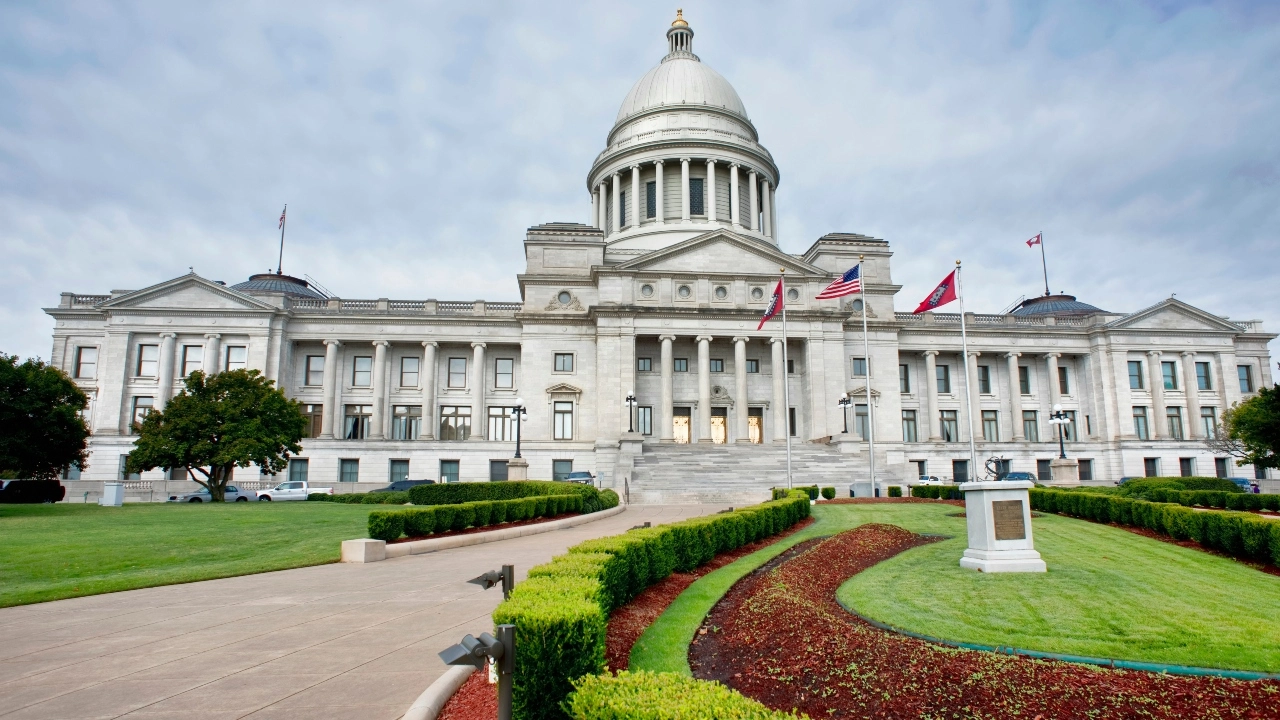 Image of the Arkansas state capitol building