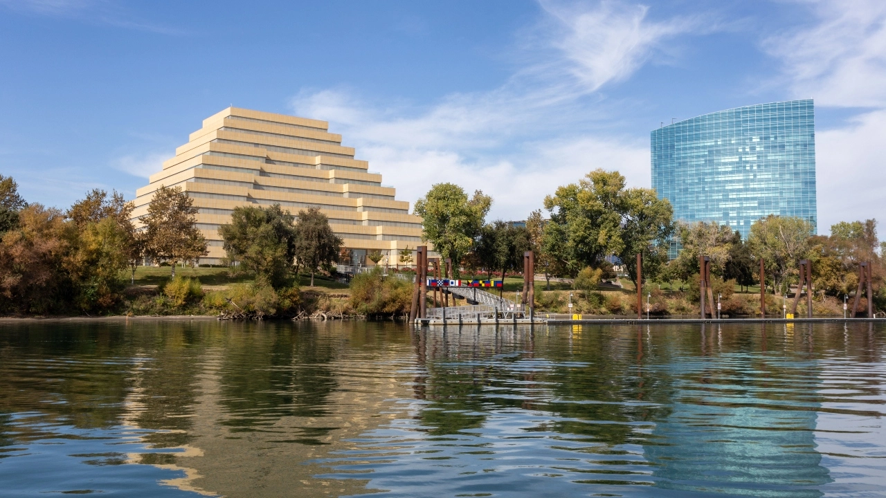 Image of Ziggurat building in Sacramento, California